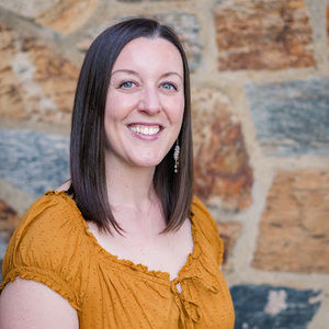 Meet your Posher, Caitlin